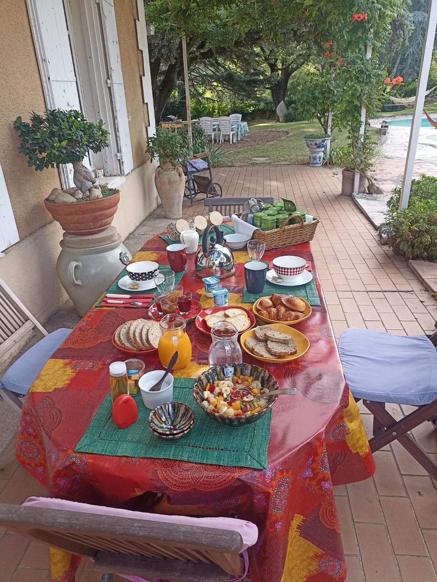 Le Fer En Ceze Bed and Breakfast Sabran Εξωτερικό φωτογραφία